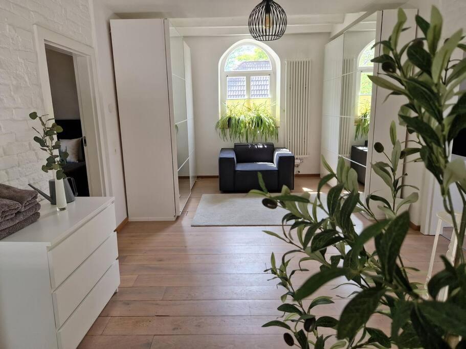 Historische Villa Mit Garten, Luxus Meerbusch Exteriör bild